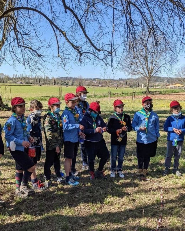 Si è conclusa in bellezza la stagione di volo delle coccinelle del Cerchio della Vecchia Quercia! Un viaggio nel tempo le ha catapultate nel medioevo, in mezzo alle dame e ai cavalieri dell'epoca: quante avventure! 🐎🏰✨🐞

#scout #coccinelle #lc #brancalc #agesci #agesciveneto #verona6 #ilsesto #fis #scoutung #adventure